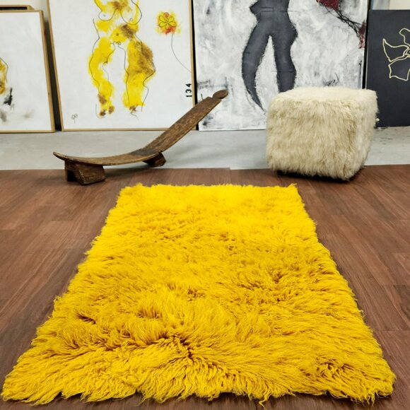 SUPER THICK 3X5 GOLD FLOKATI RUG | BRAND NEW | LONG 3.5" PILE | 100% WOOL - Picture 3 of 5